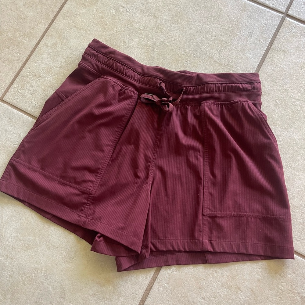 Lululemon Dance Studio High-Rise Short 3.5"
